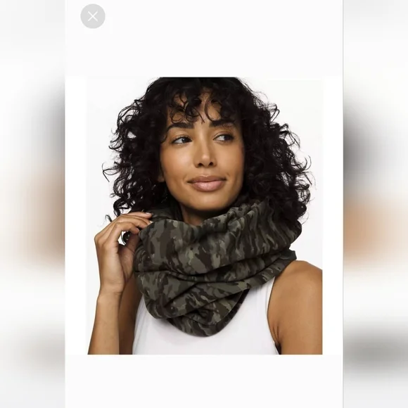 lululemon athletica Charcoal Camouflage Vinyasa Wrap - Picture 4 of 13